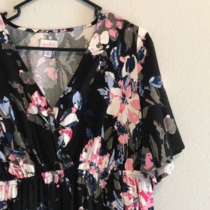•Ingrid & Isabel• Maternity Floral Dress Size Md